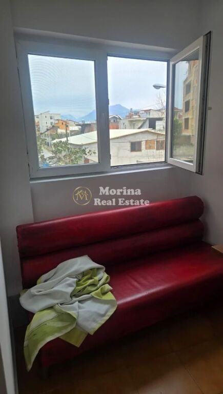 Qera | Vilë 1 + 1 | 5 Maji | 350 €/muaj