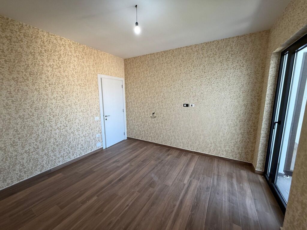 OFFICE FOR RENT 81 M2 DIBRA STREET 500 EURO FH-64725