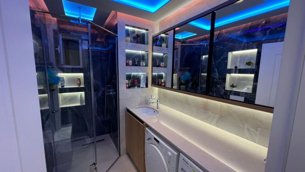 3+1+2, Ex Campo di Aviazione