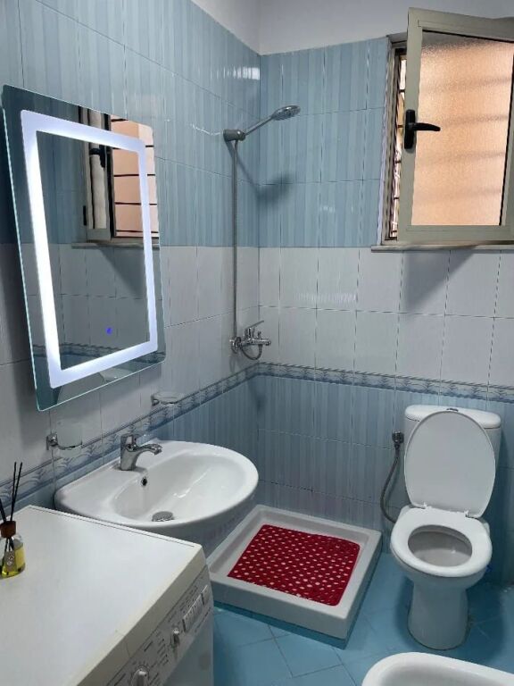 Jepet Me Qera Apartament 1+1+1 Ballkon