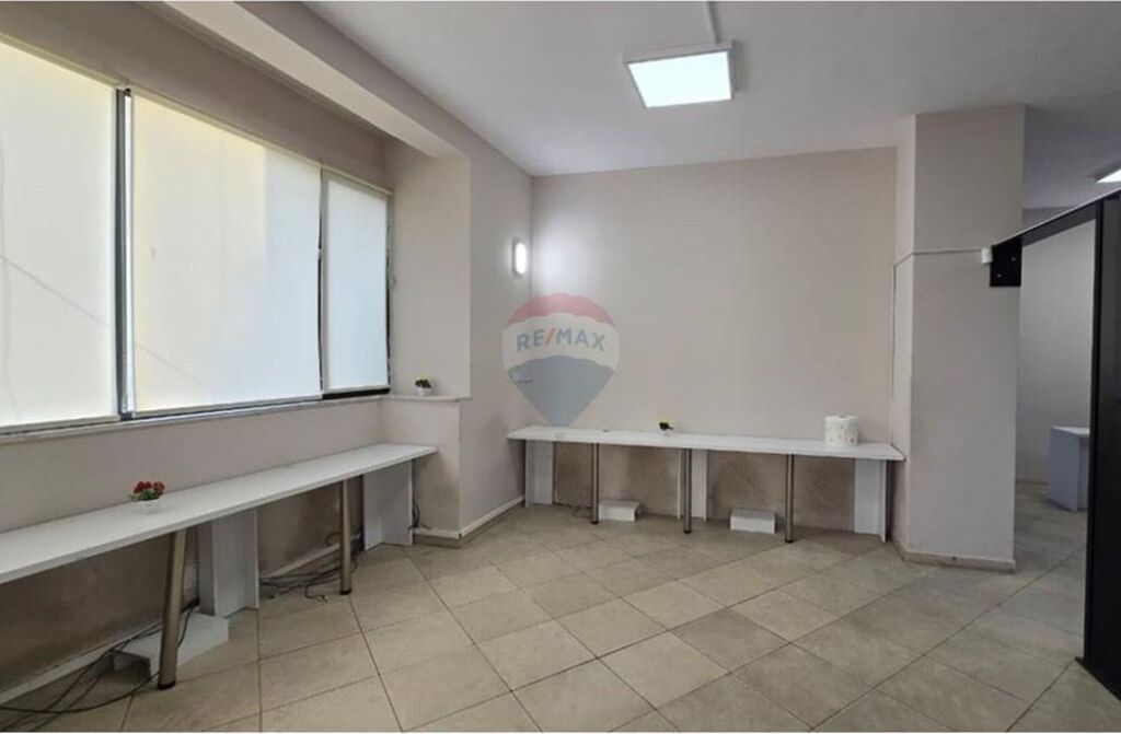 Office - For Rent - Muhamet Gjollesha Street, Tirana