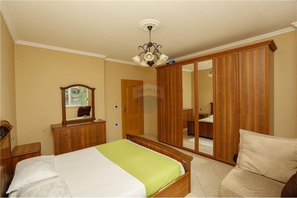 Apartment 2+1+2 in Bllok