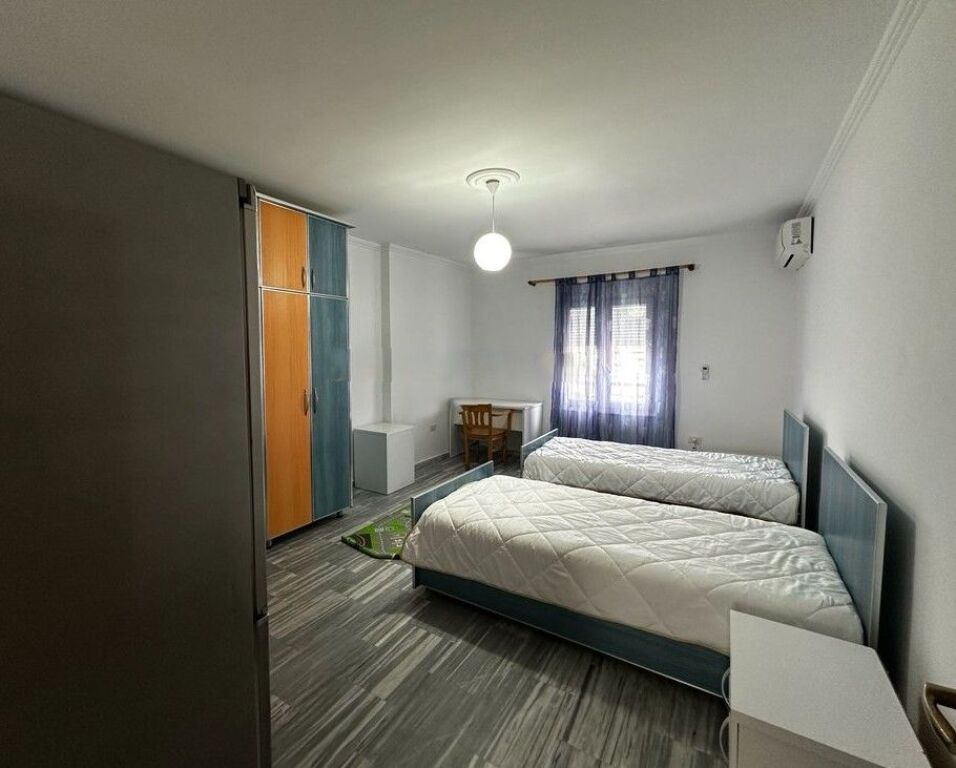 Jepet me qira apartament 2+1 në Rr. Dritan Hoxha, Laprakë|