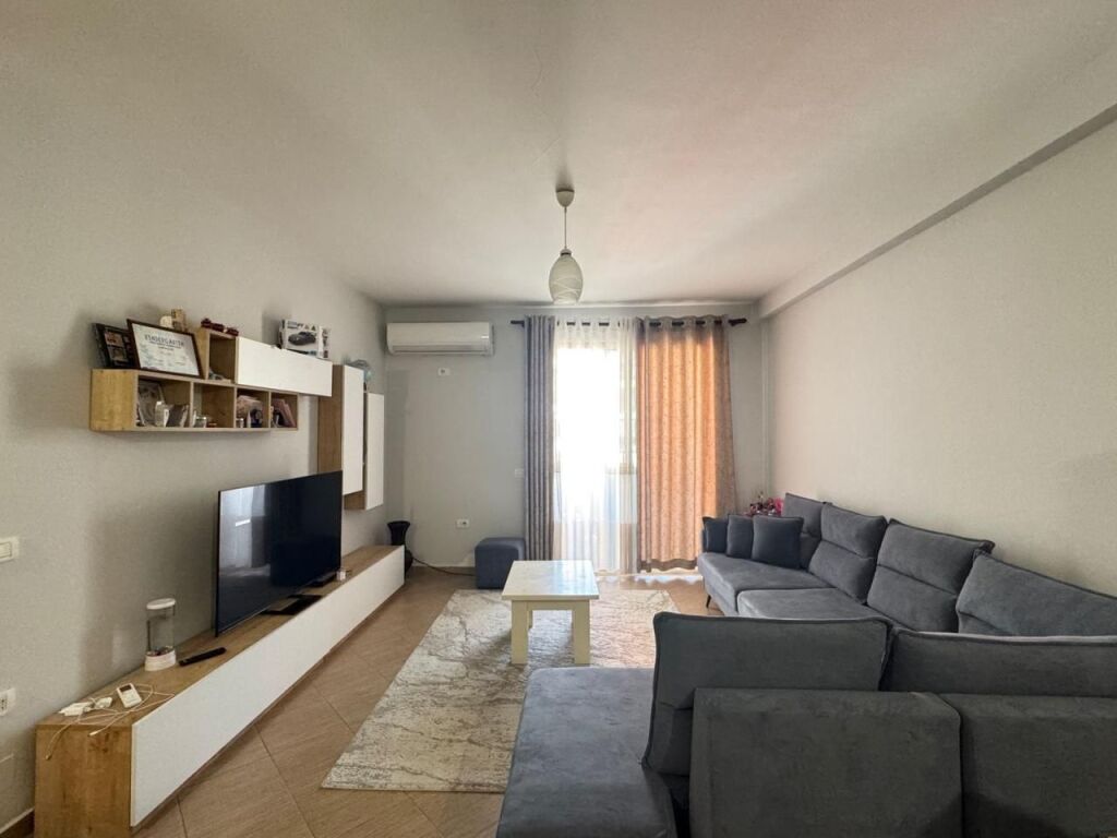 Vendesi appartamento 2+1 a Yzberisht