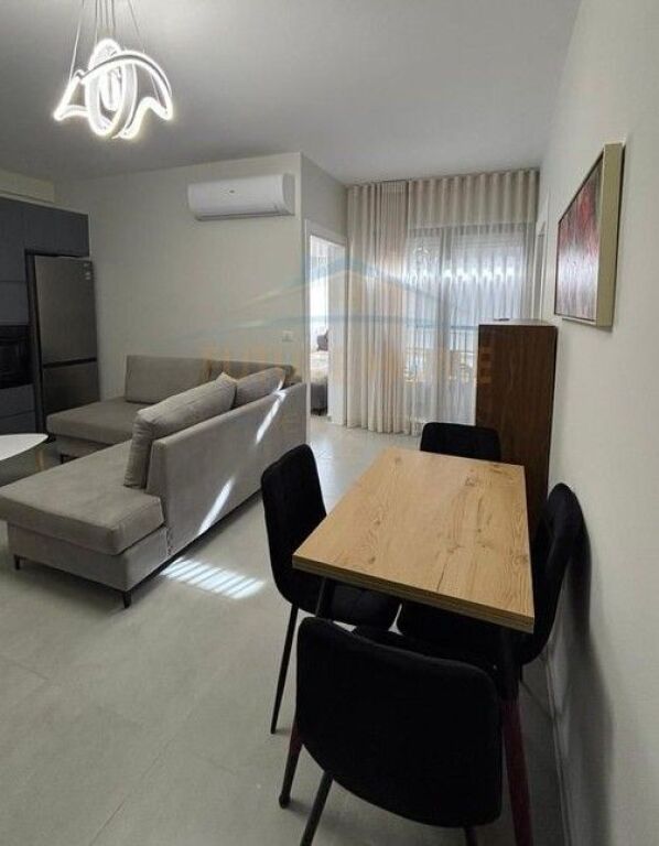 Qera , Apartament 2+1+post parkimi , Rruga e Durresit , Tirane