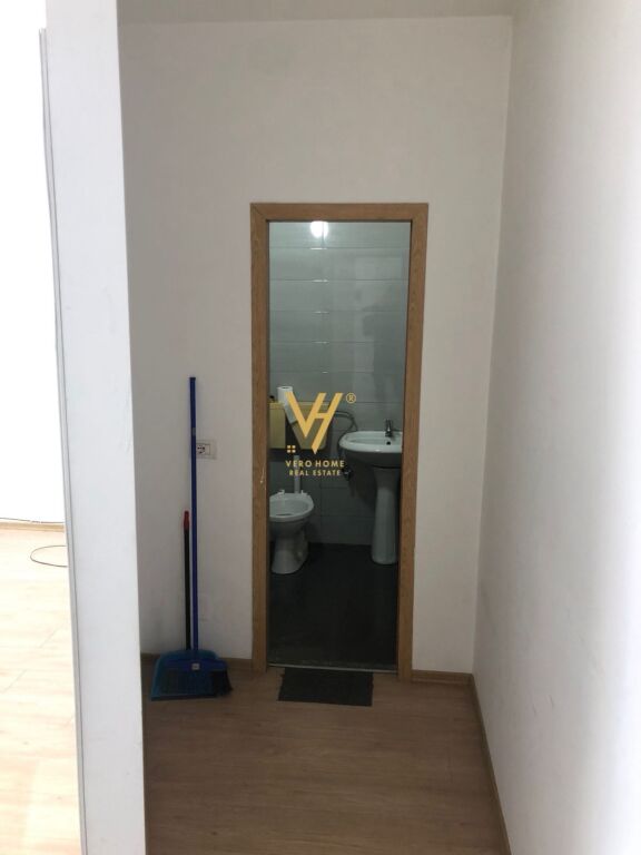 SHOP FOR RENT 38 M2 AT ZOGU I ZI 50,000 LEKE