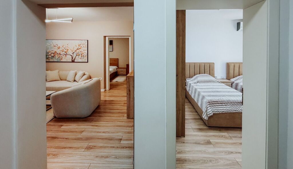 🏡 Apartament me qira 2+1 + garderobë në Qendër (krahu i Myslym Shyrit)