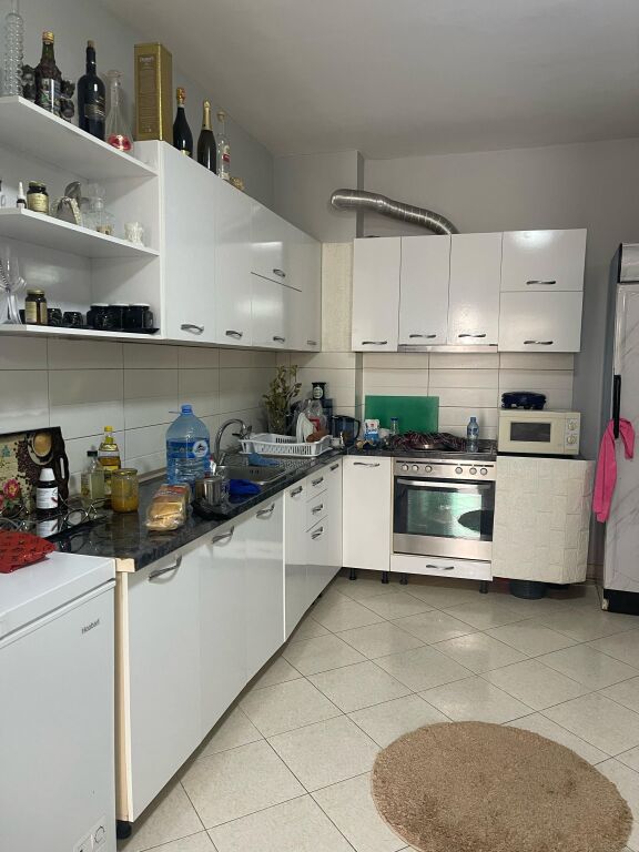 📌 Unaza re ( afer bar caffe Artisti ) Astir