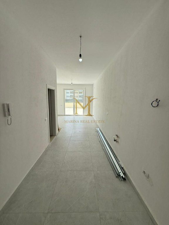 Shitet Apartament 2+1+ 90 m2 Verande – Shkëmbi i Kavajës, Durrës