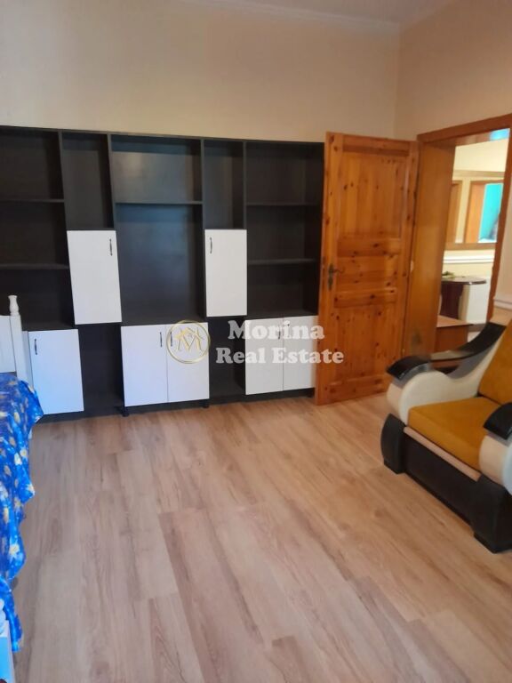 Qera | Shtëpi private 2 + 1 | Kristal Center | 650 €/muaj