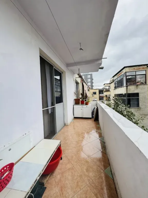 Apartment 1+1 for rent, Gjik Kuqali street with electricity, water and utilities included