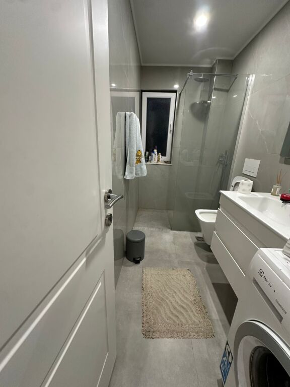 APARTAMENT ME QIRA 1+1