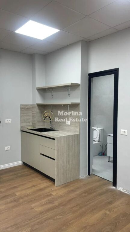 Qera | Ambjent Biznesi | Qendër | 950 €/muaj