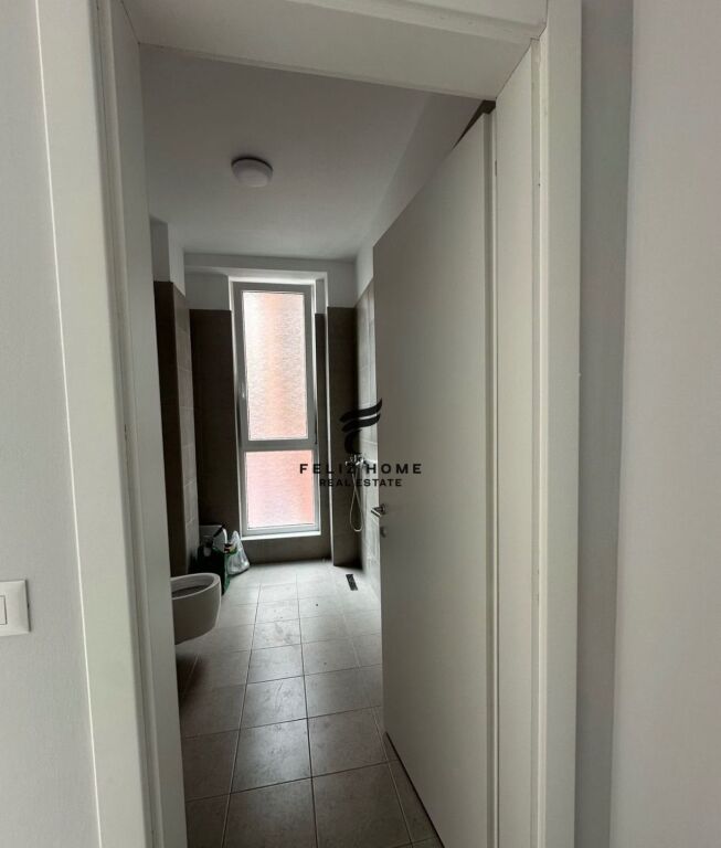 OFFICE FOR RENT 120 M2 TRAIN STATION 1,500 EURO FH-64849