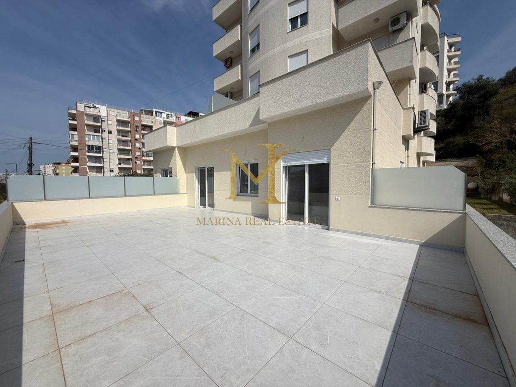 Shitet Apartament 2+1+ 90 m2 Verande – Shkëmbi i Kavajës, Durrës