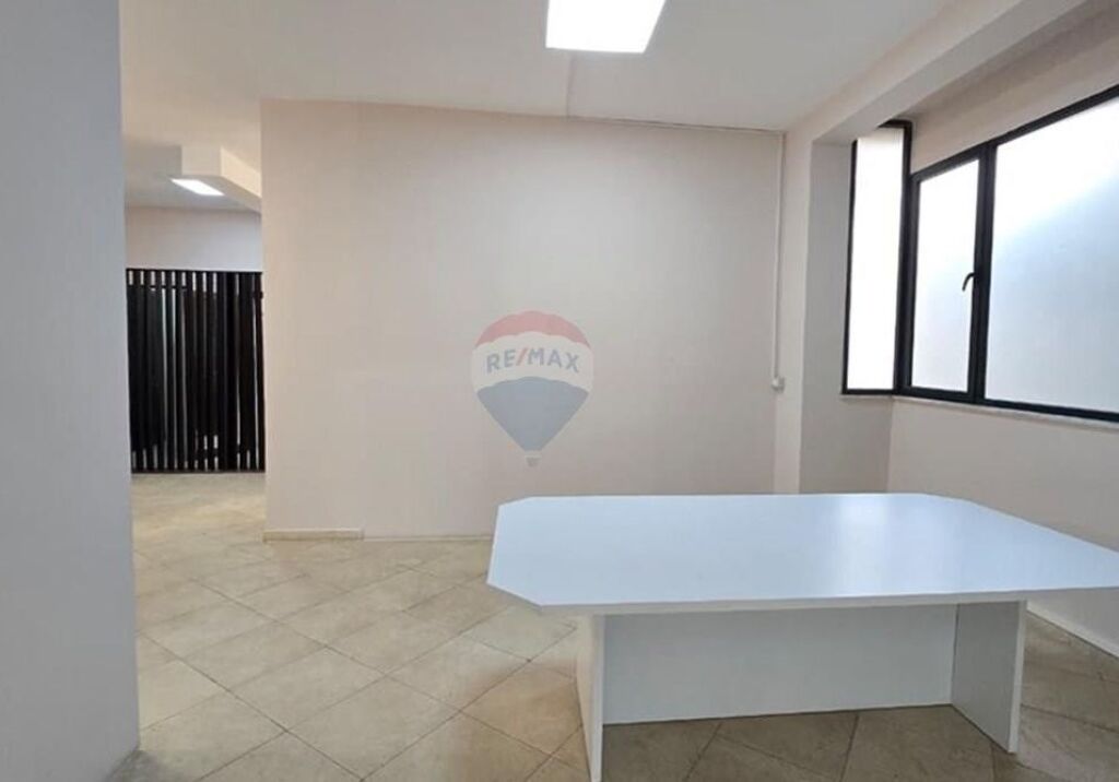 Office - For Rent - Muhamet Gjollesha Street, Tirana