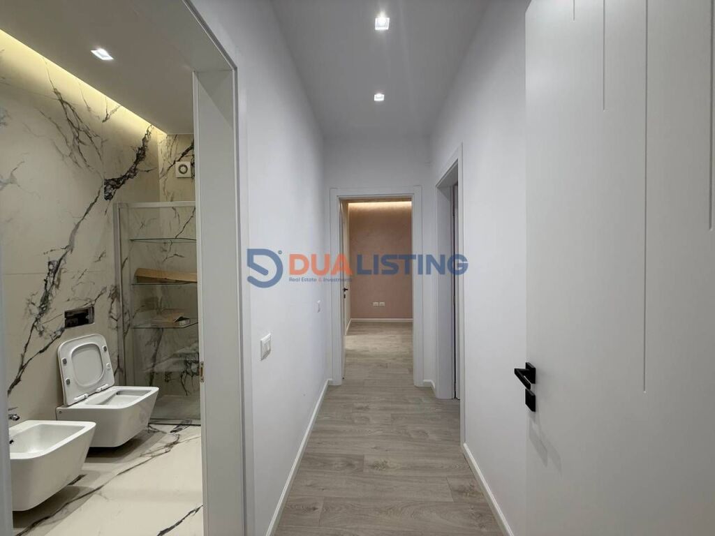 We offer office rooms for rent at the Dry Lake!