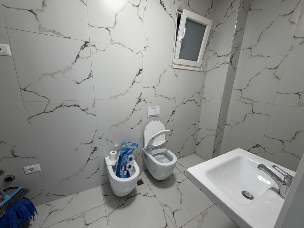 2+1, partially furnished, Don Bosko near the administrative court, 600 euros