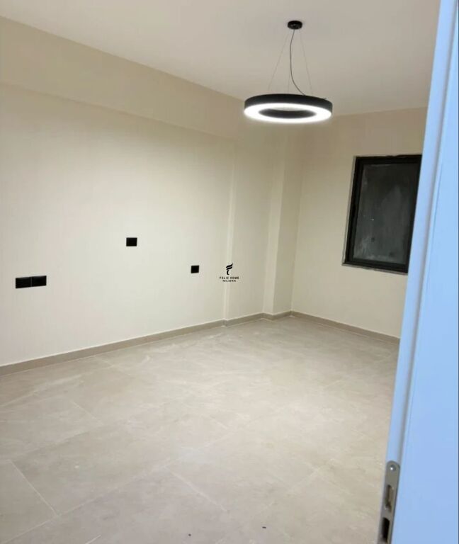 APARTAMENT ME QERA 2+1 KODRA E DIELLIT 75.000 LEKE FH-64738