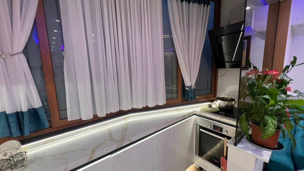 3+1+2, Ex Campo di Aviazione