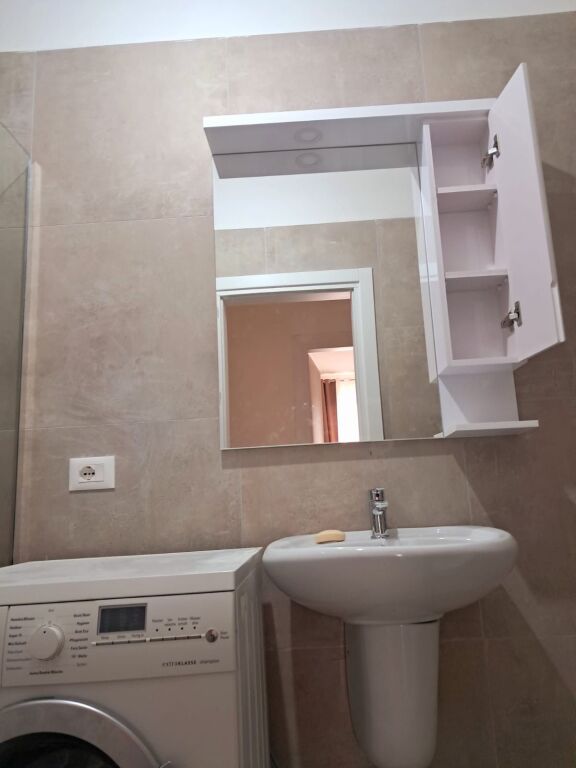 Jepet me qira 2+1+2 ISH DOGANA 700 mije leke