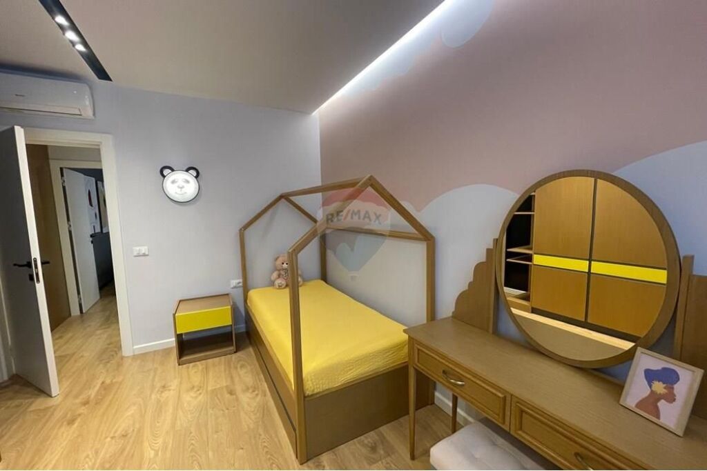 Apartment - For Rent - Olive Street, Tirana