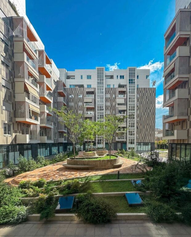 SHITET SUPER 2+1 ZOGU I ZI