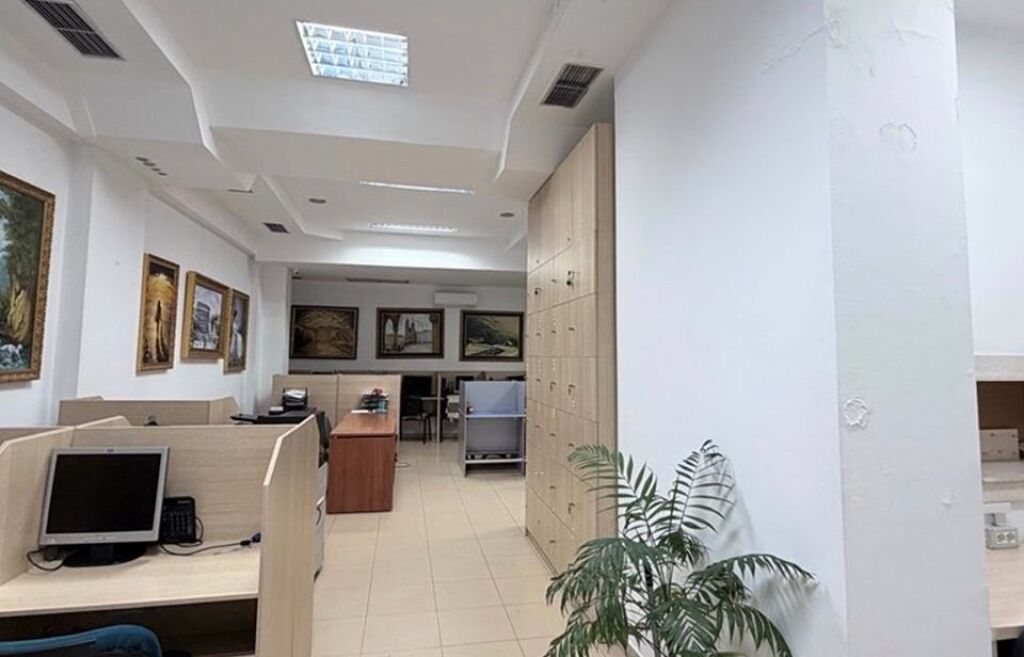 Dyqan - Për Shitje - Ambasada Amerikane, Tiranë ID: 530261047-225