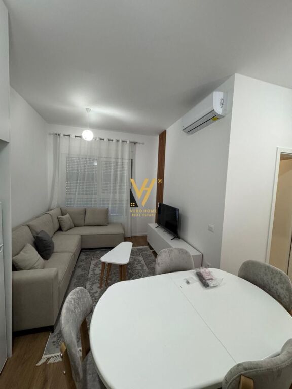 JEPET APARTAMENT 1+1 ME QIRA TE ALI DEMI 450 EURO