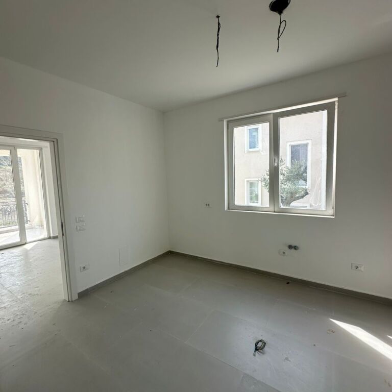 🏡 Vilë Luksoze 3-Katëshe për Shitje – Collina Verde, pranë TEG ✨