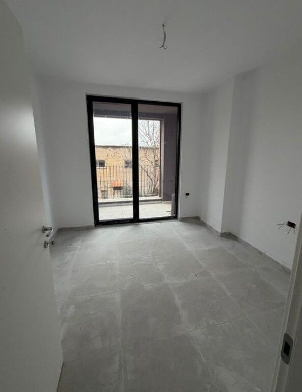 Appartamento 1+1 in Vendita in Via Siri Kodra, Tirana