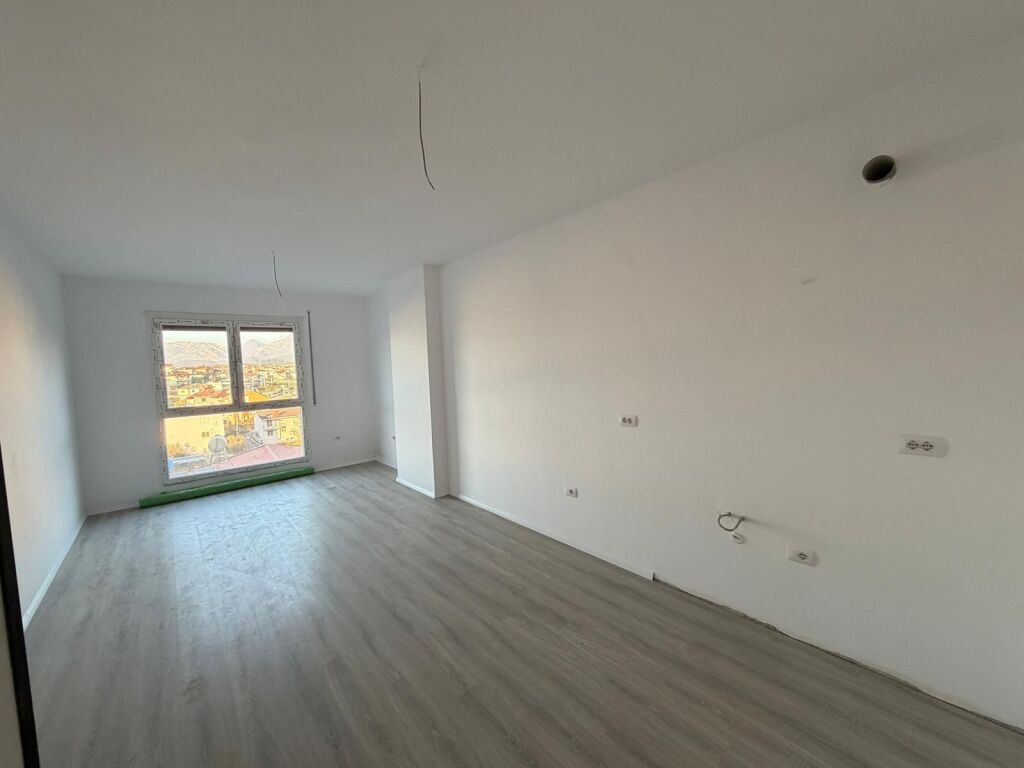 Shitet apartament 1+1 i sapoperfunduar ne Paskuqan
