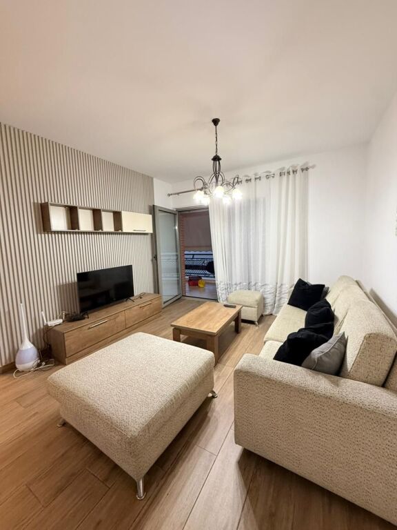 APARTAMENT 2+1 ME PARKIM PËR QIRA TEK DELIJORGJI