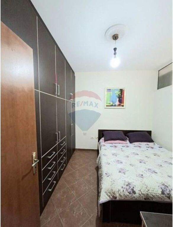 Vendesi in vendita 1+1 a Yzberisht