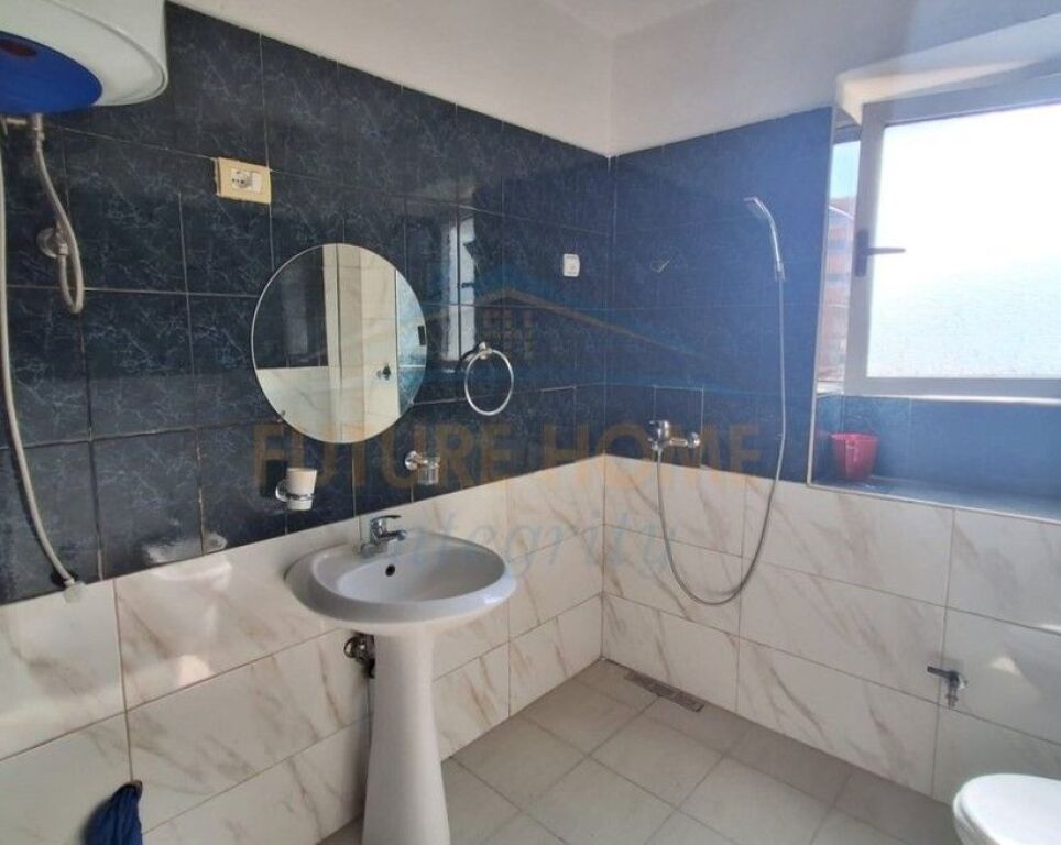 Affitto, Appartamento 1+1, Ali Demi, Tirana.