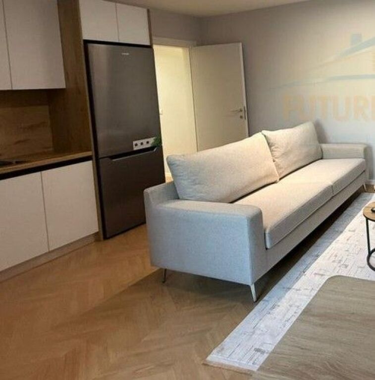 In vendita, Appartamento 1+1, Via Siri Kodra, Tirana
