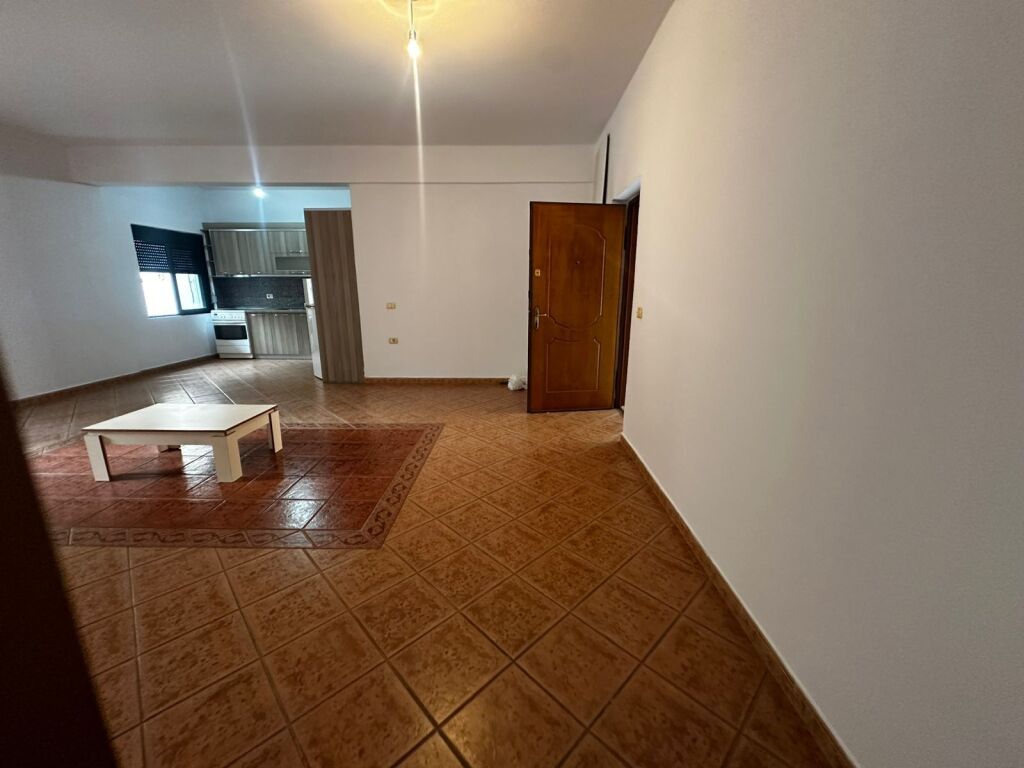 Apartament 2+1+2 për Shitje – Pranë Universitetit të Shkencave / Shkollës Mjekësore, Vlorë