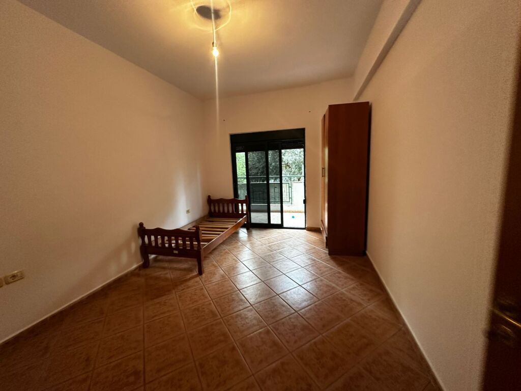 Apartament 2+1+2 për Shitje – Pranë Universitetit të Shkencave / Shkollës Mjekësore, Vlorë