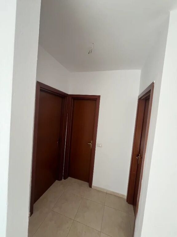 Jepet Me Qera Apartament 2+1+1 Ballkon