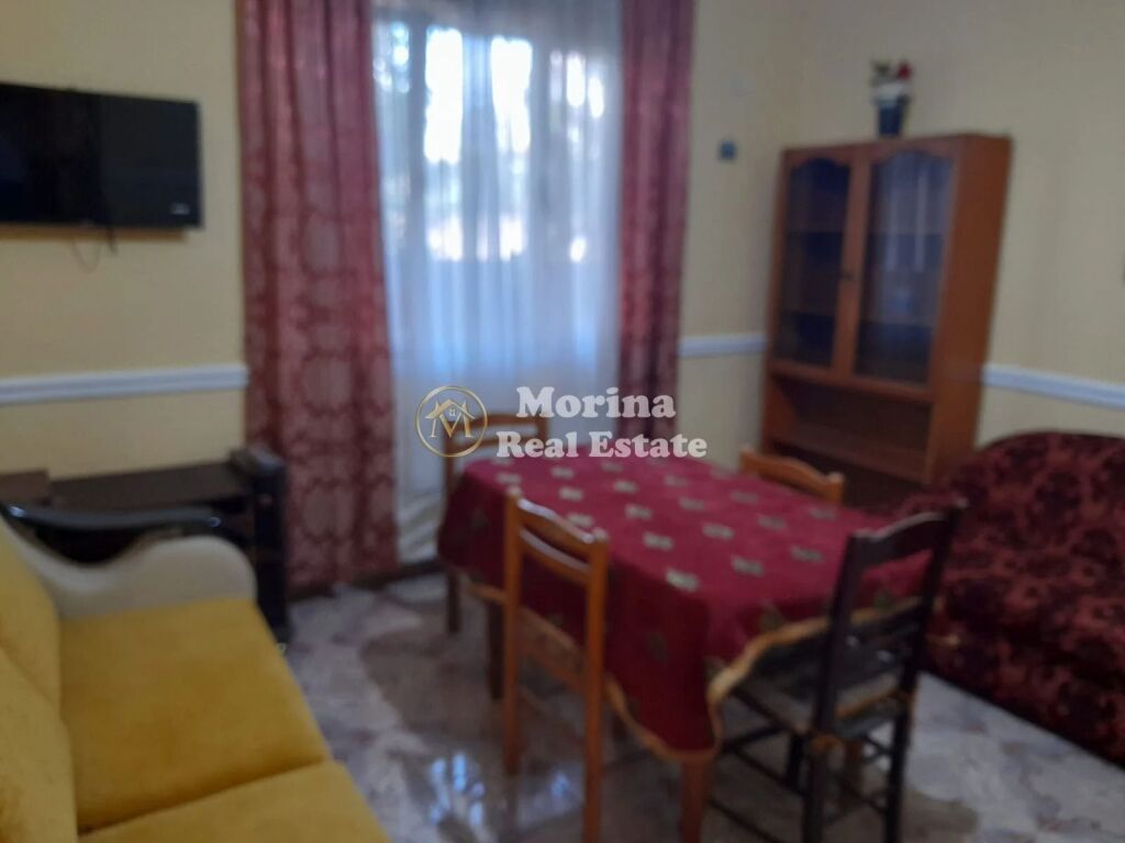 Qera | Shtëpi private 2 + 1 | Kristal Center | 650 €/muaj
