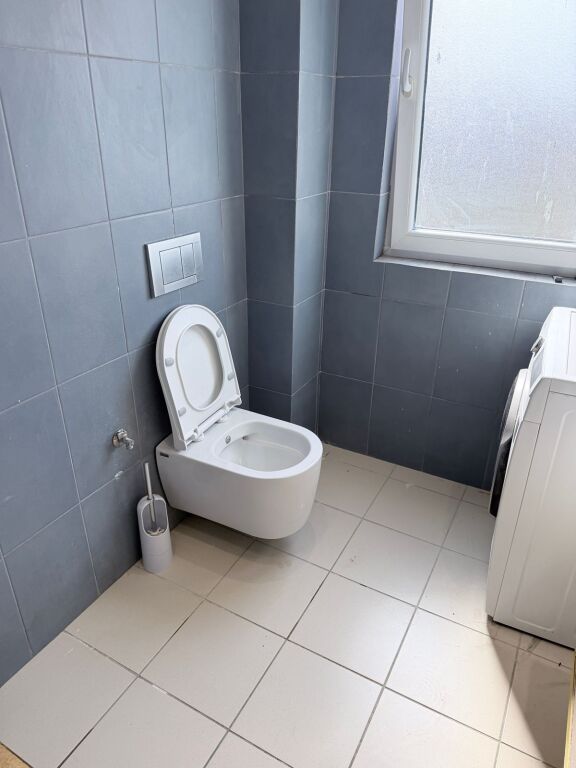 Jepet Me Qera Apartament 1+1 5 Maj