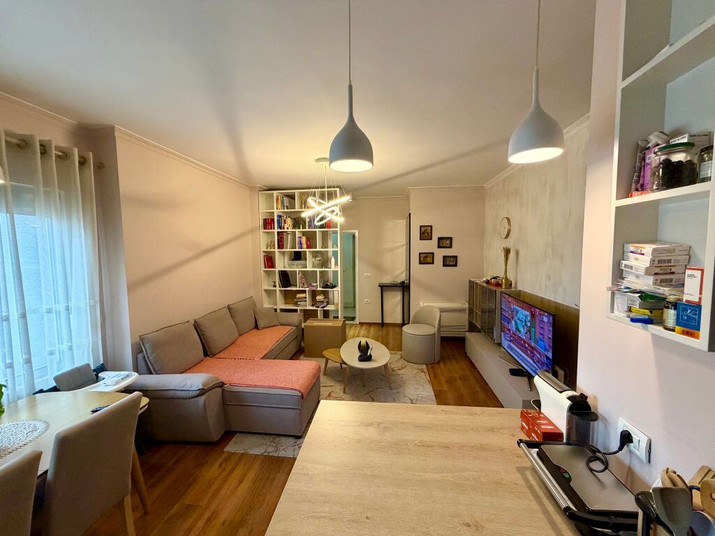 Apartament 1+1 me qera, Parku Olimpik (Komuna Parisit)
