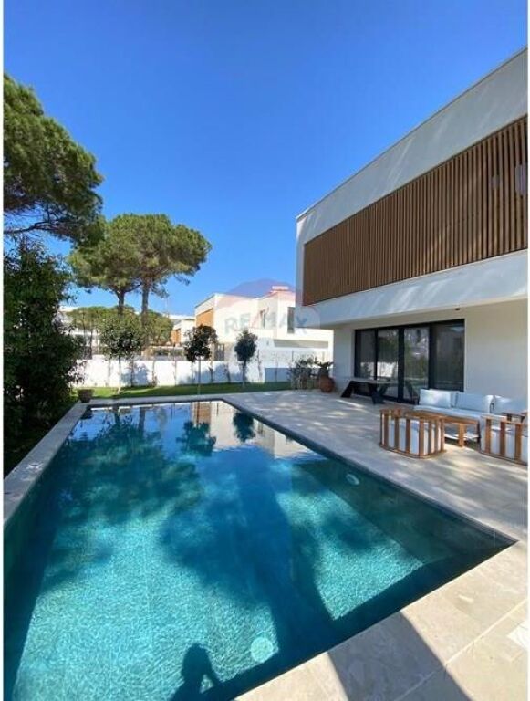 Vilë - Për Shitje - San Pietro, Durrës(ID: 530581001-80)