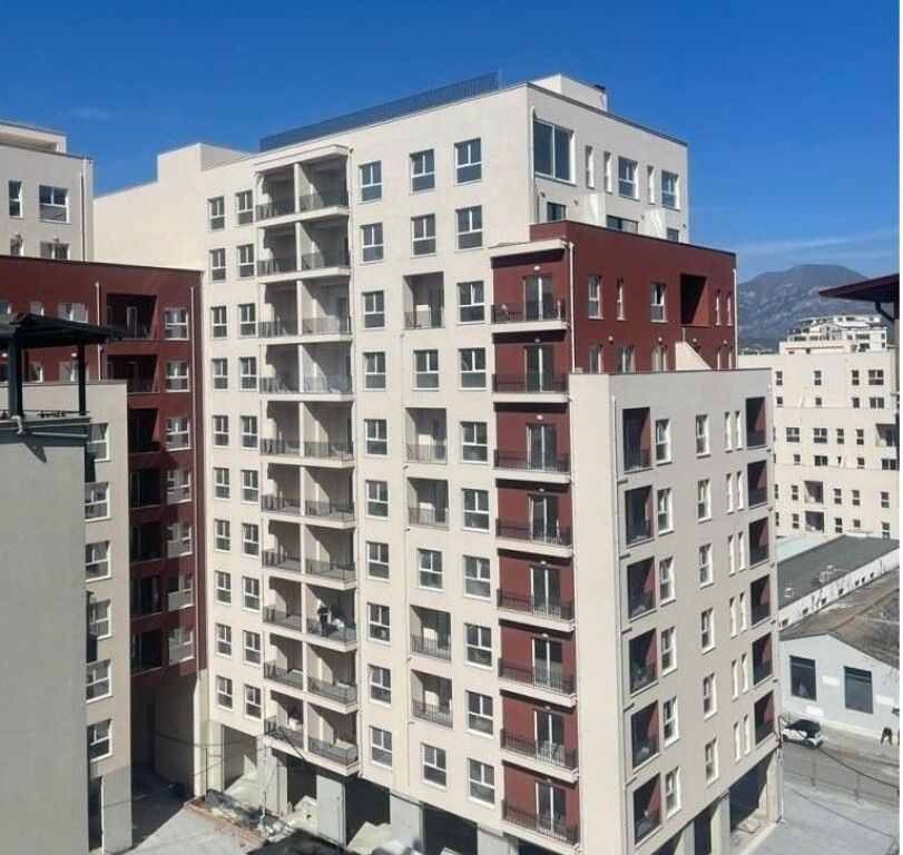 Shitet Apartament 2+1 te Kompleksi Aura ne Rr. Dritan Hoxha