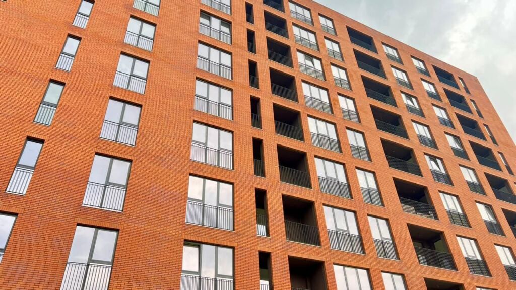 SHITET: 1+1📍Bulevardi i Ri (Rr.Siri Kodra) - 119,000€ - Sp.76m² - Kt.8 - Pallat I Ri - Ne Faze Perfundimtare || Akses i Lehte - 2 Min Larg Unazes🚀