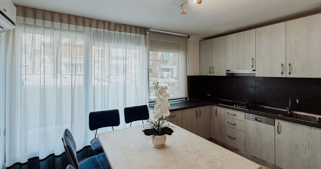 🏡 Apartament me qira 2+1 + garderobë në Qendër (krahu i Myslym Shyrit)