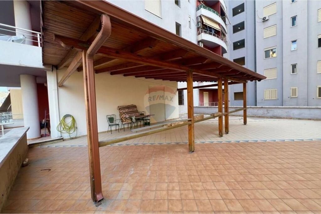 🏡 Apartament 2+1 për Shitje –Porti, Vlorë