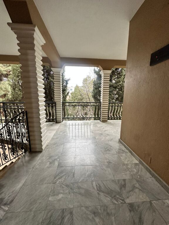 Apartament 1+1+Verande me Qira mbrapa Harry Fulls