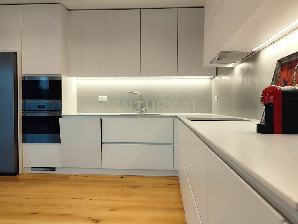 Vilë luksoze me qira pranë TEG