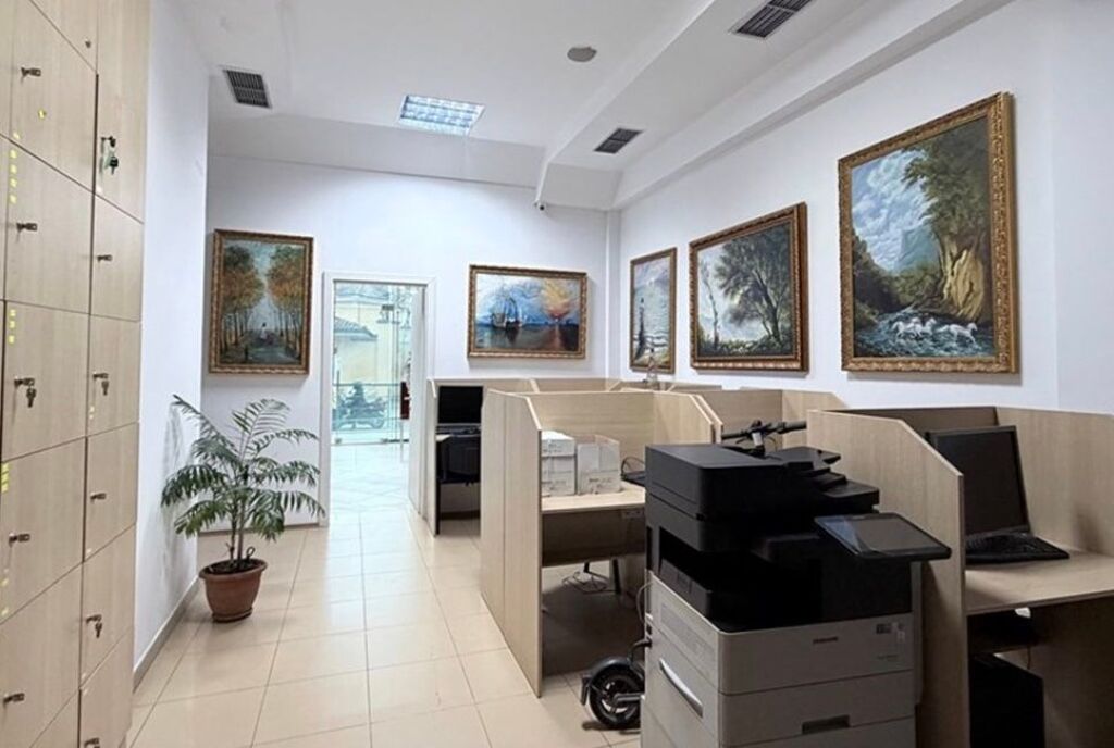 Dyqan - Për Shitje - Ambasada Amerikane, Tiranë ID: 530261047-225